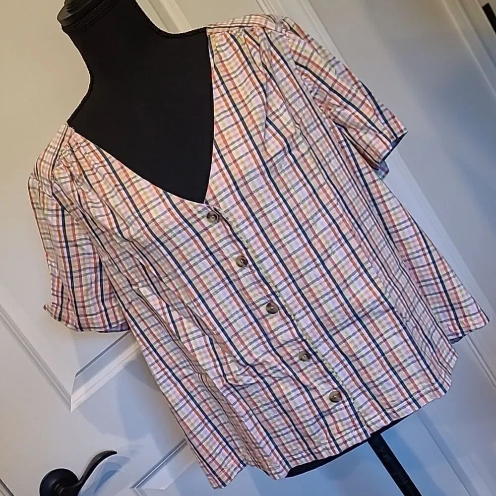 a.n.a a new apparel sz 0X woman plaid shirt, button front